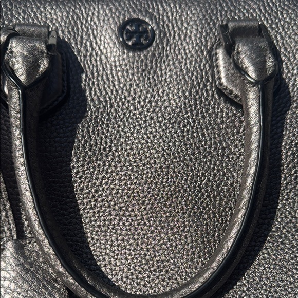 Tory Burch Black Leather”The Robinson Metallic Open Dome Satchel” - Picture 3 of 16